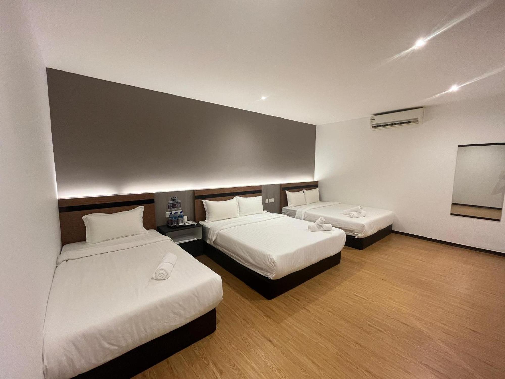 Havona Hotel - Bandar Putra Kulai - Self Check-In Экстерьер фото