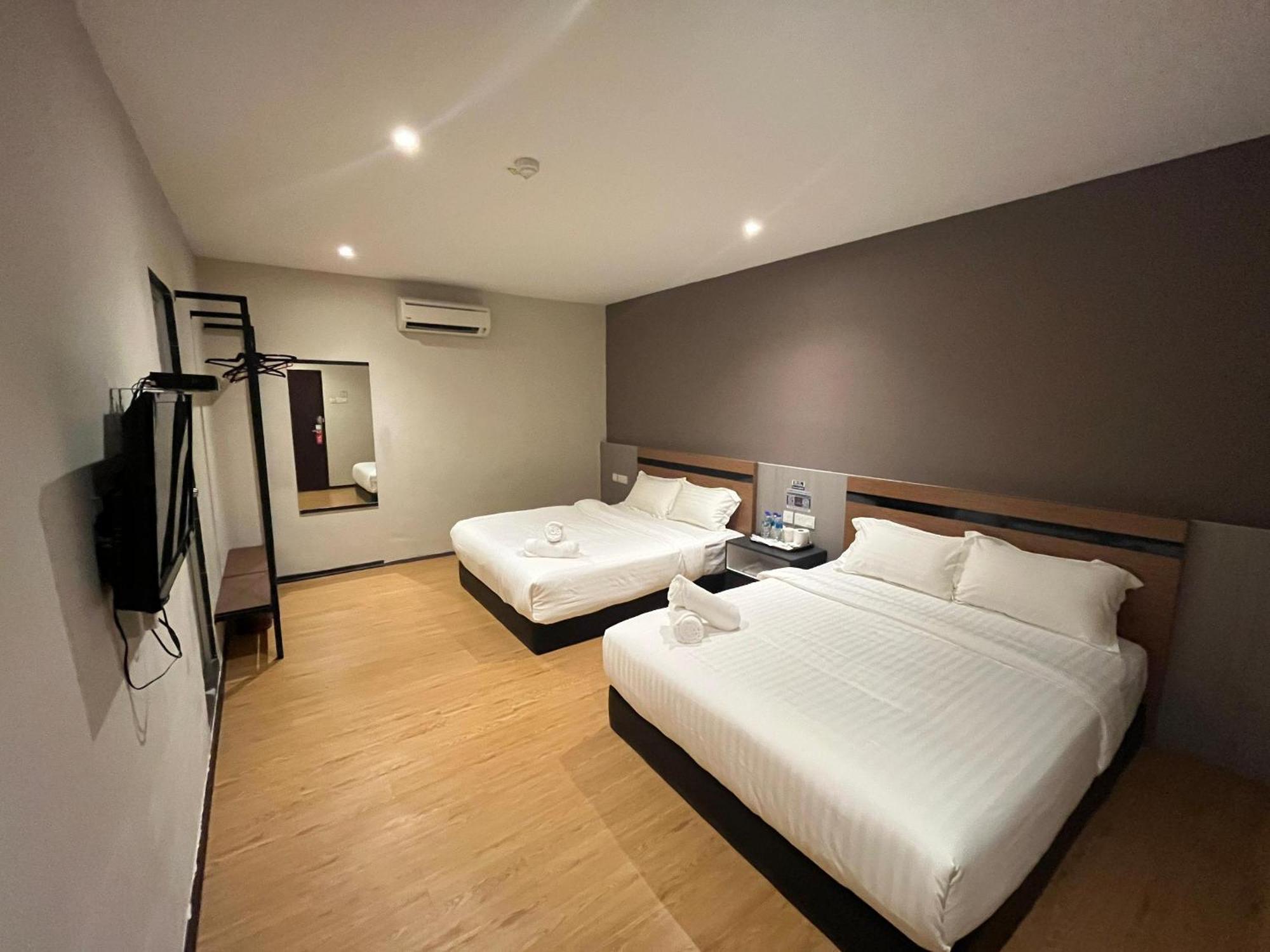 Havona Hotel - Bandar Putra Kulai - Self Check-In Экстерьер фото