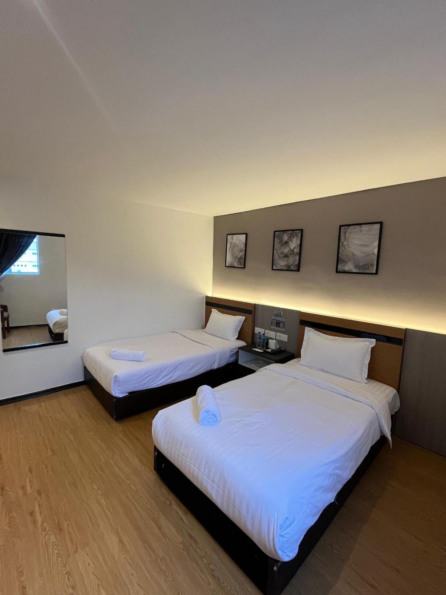 Havona Hotel - Bandar Putra Kulai - Self Check-In Экстерьер фото